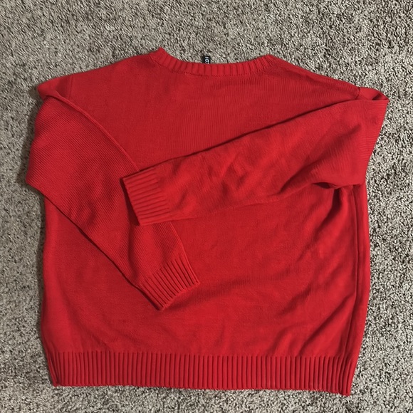 Divided by H&M red sweater size M with reversible sequins in black and white - Picture 7 of 7